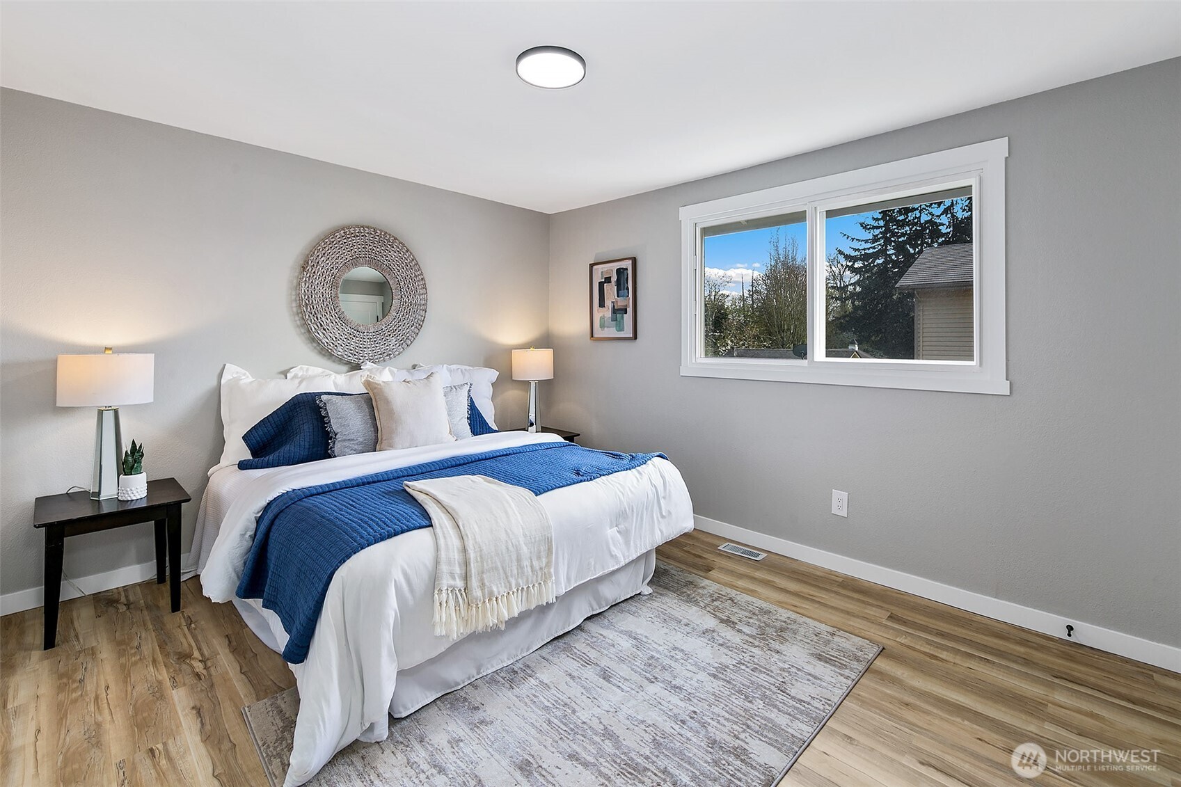 Des Moines, Washington 98198, United States, 4 Bedrooms Bedrooms, ,3 BathroomsBathrooms,Residential,Pending,108037