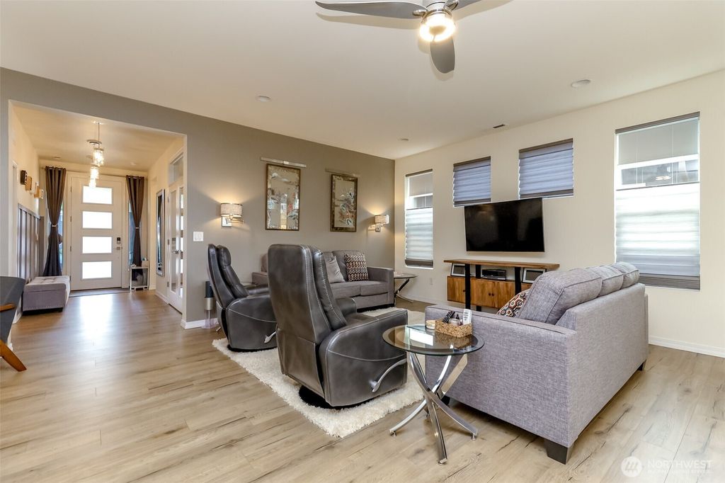 Photo of 17913 150th Street E, Bonney Lake, WA 98391 (MLS # 2529522)