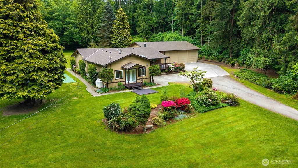 Photo of 7524 208th Place NW, Stanwood, WA 98292 (MLS # 2516753)