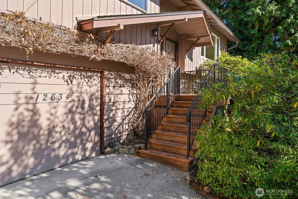 Photo of 12634 SE 4th Place, Bellevue, WA 98005 (MLS # 2594092)