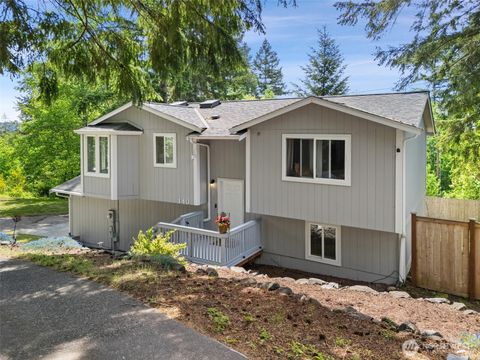Photo of 140 NE Rainier Place S, Belfair, WA 98528 (MLS # 2374604)