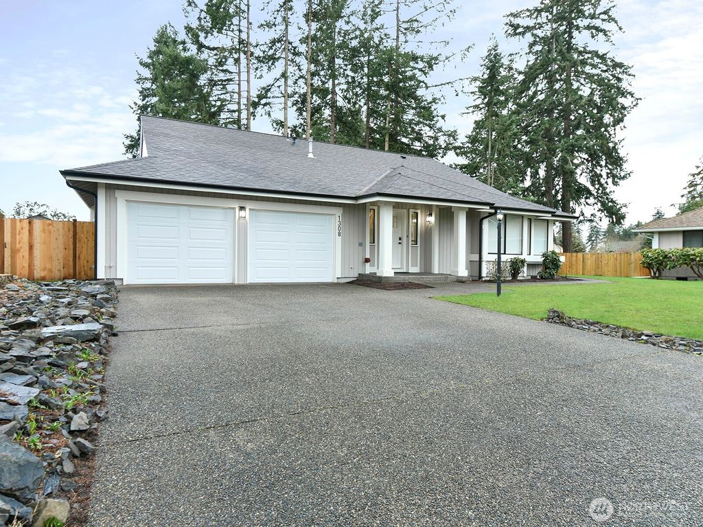 Photo of 1308 133rd Street S, Tacoma, WA 98444 (MLS # 2475601)