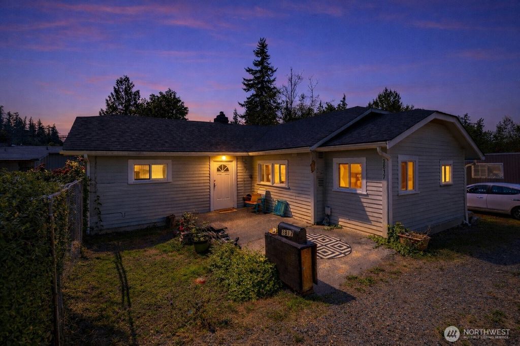 Photo of 3817 E Sunset Drive, Bellingham, WA 98226 (MLS # 2490556)