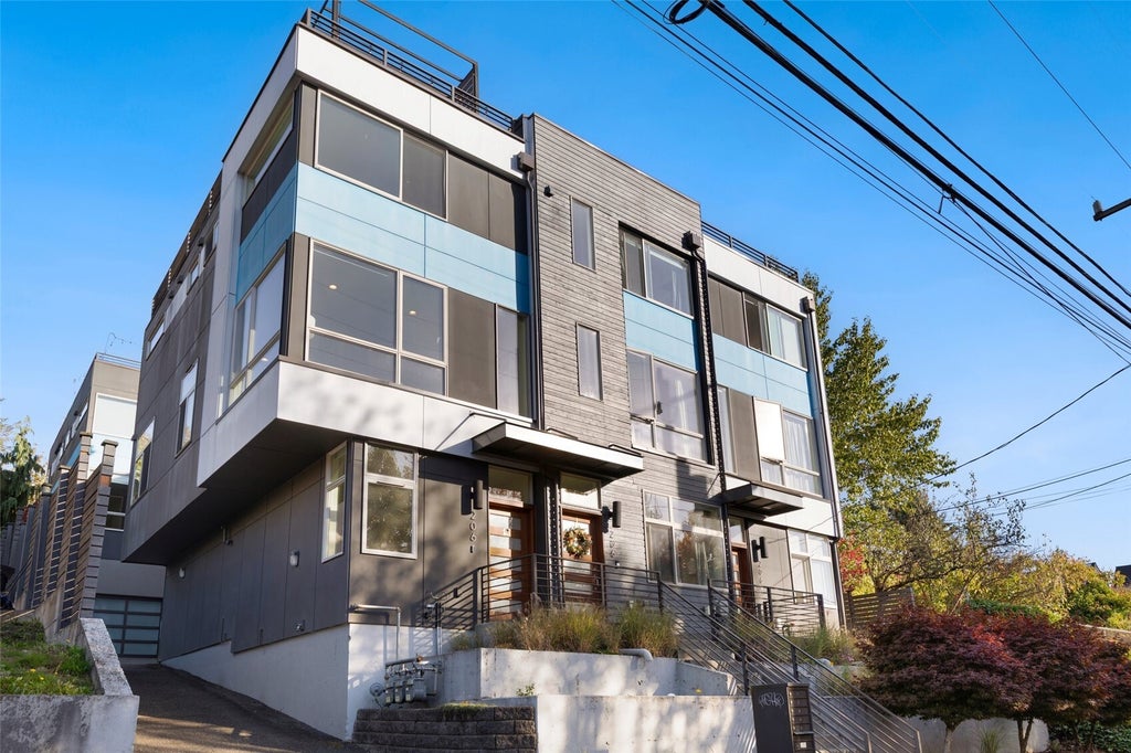 Photo of 206 22nd Avenue #C, Seattle, WA 98122 (MLS # 2594016)