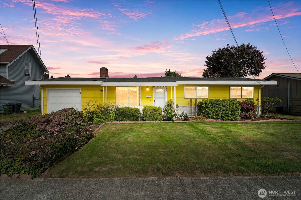 Photo of 1515 Mason Street, Sumner, WA 98390 (MLS # 2593075)