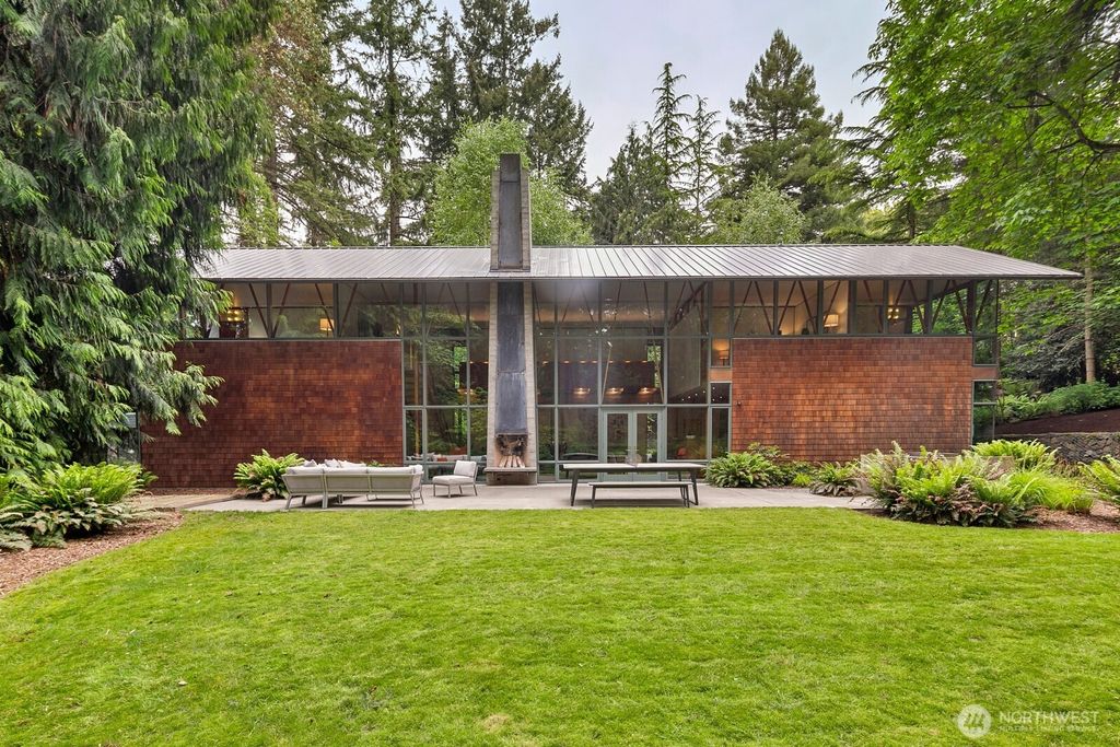 Photo of 4525 112th Avenue NE, Kirkland, WA 98033 (MLS # 2376875)