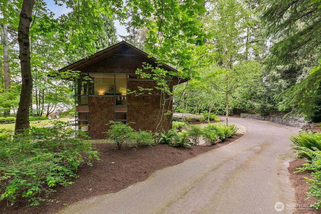 Photo of 4525 112th Avenue NE, Kirkland, WA 98033 (MLS # 2376875)