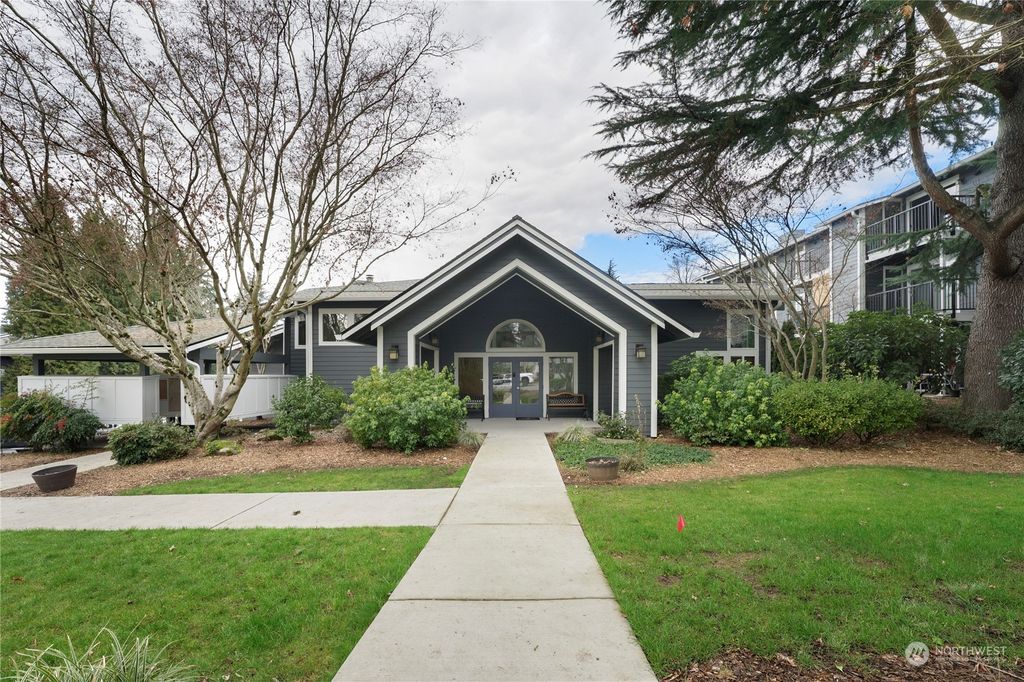 Photo of 14106 NE 181st Place #F301, Woodinville, WA 98072 (MLS # 2198467)