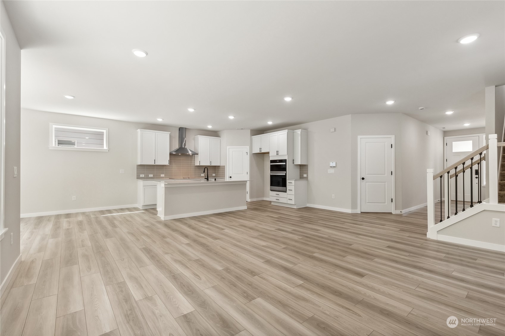 17619 NE Midnight Sun Loop