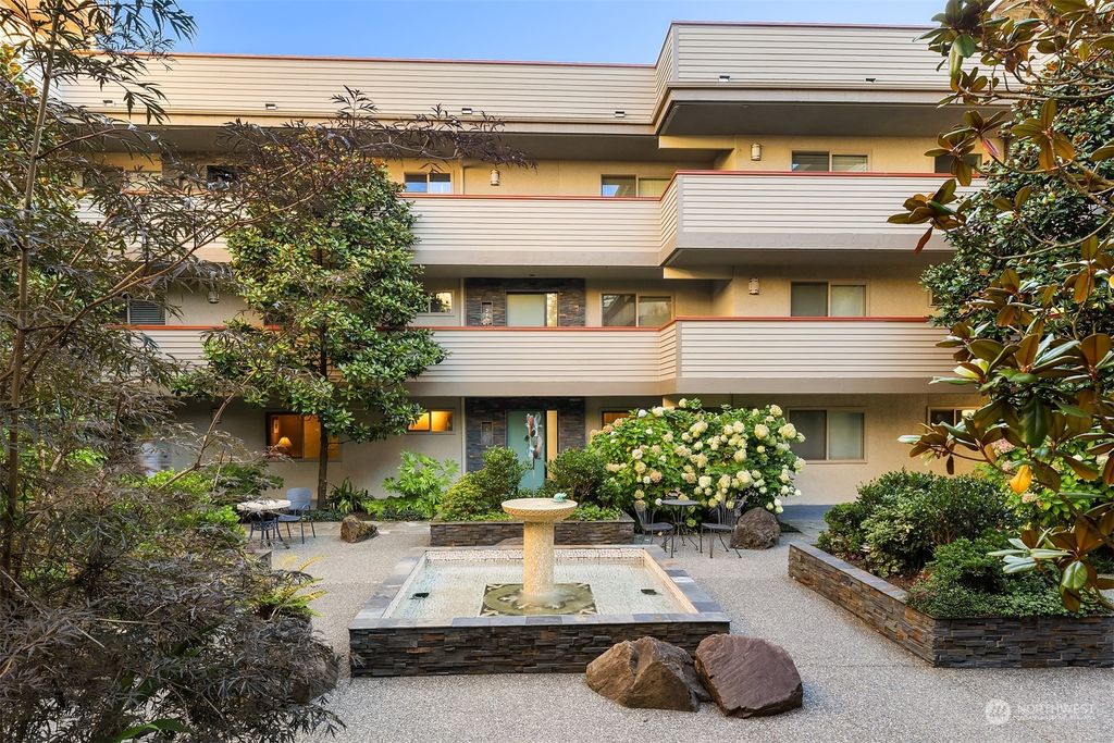 Photo of 9951 Lake Washington Boulevard NE #13, Bellevue, WA 98004 (MLS # 2285428)