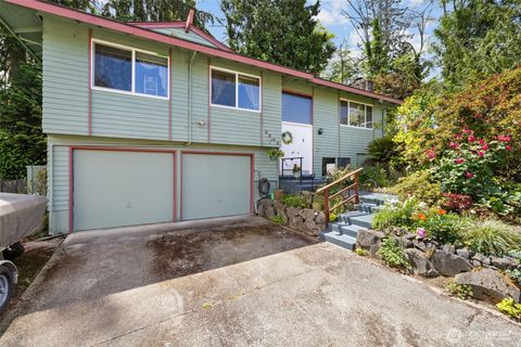 Photo of 2613 S 300th Street, Federal Way, WA 98003 (MLS # 2537941)