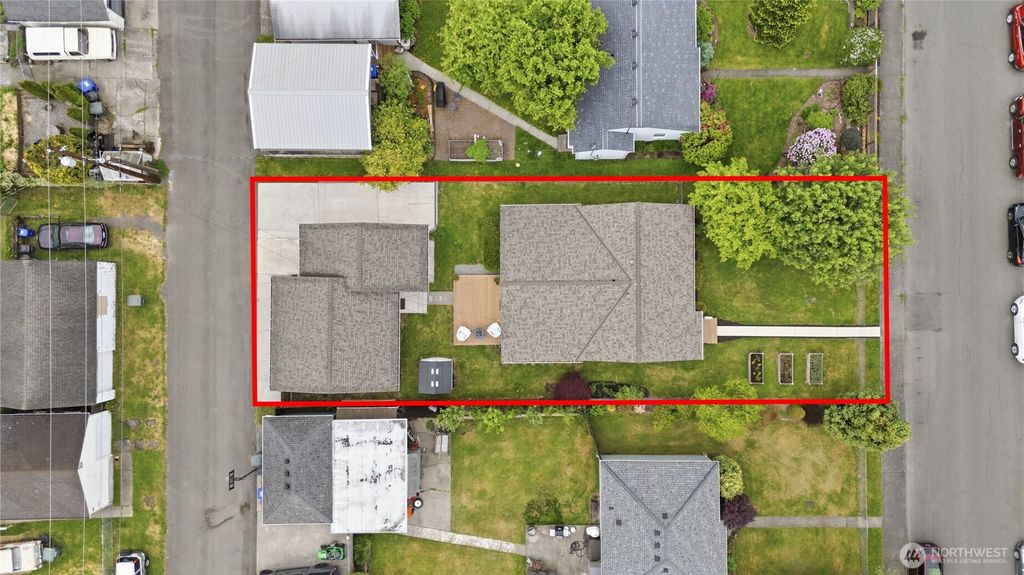 Photo of 1620 Maple Street, Everett, WA 98201 (MLS # 2523379)