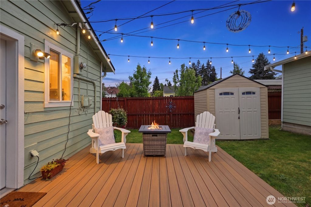 Photo of 1620 Maple Street, Everett, WA 98201 (MLS # 2523379)
