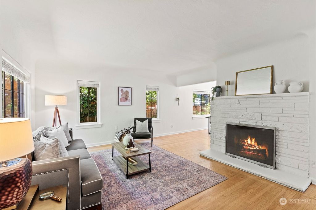 Photo of 11 W Smith Street, Seattle, WA 98119 (MLS # 2262227)