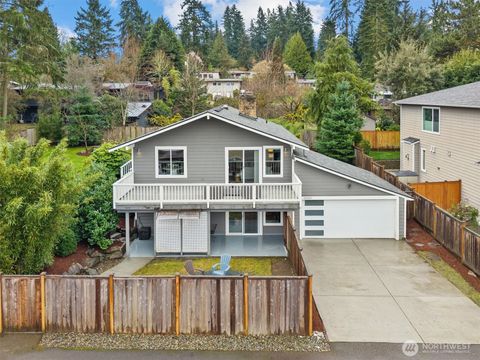 Photo of 15919 NE 84th Avenue NE, Kenmore, WA 98028 (MLS # 2495585)