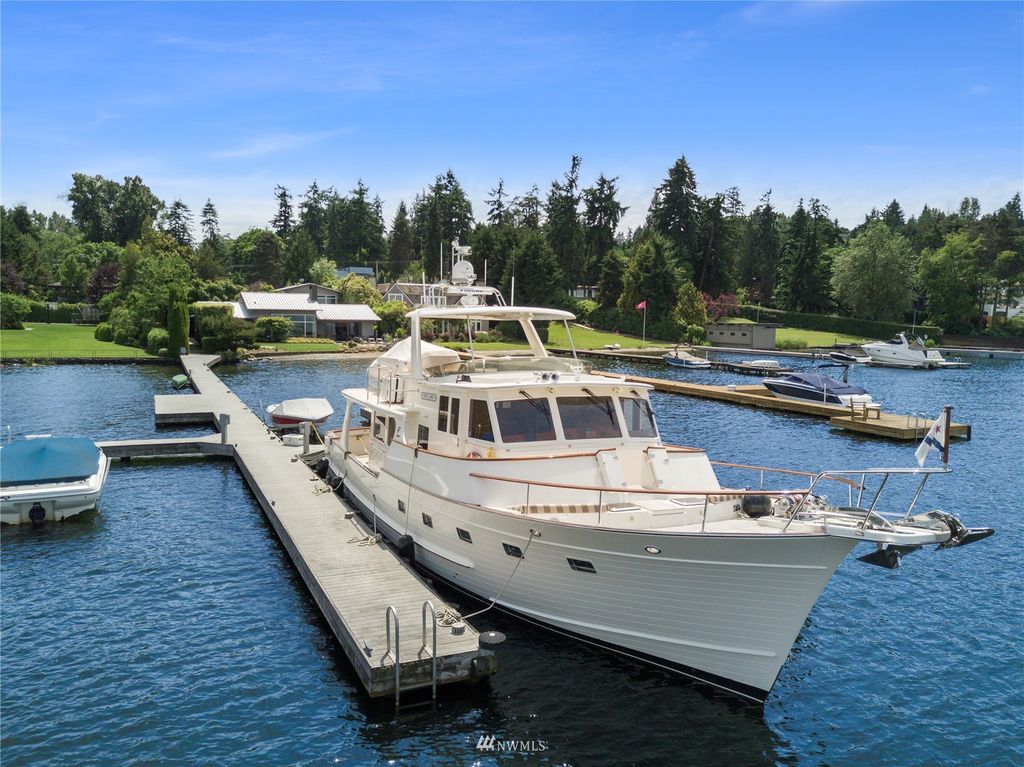 Photo of 7646 SE 22nd Street, Mercer Island, WA 98040 (MLS # 1932170)