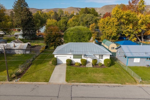 Photo of 120 Locust AVE S AVE, Tonasket, WA 98855 (MLS # 2597676)