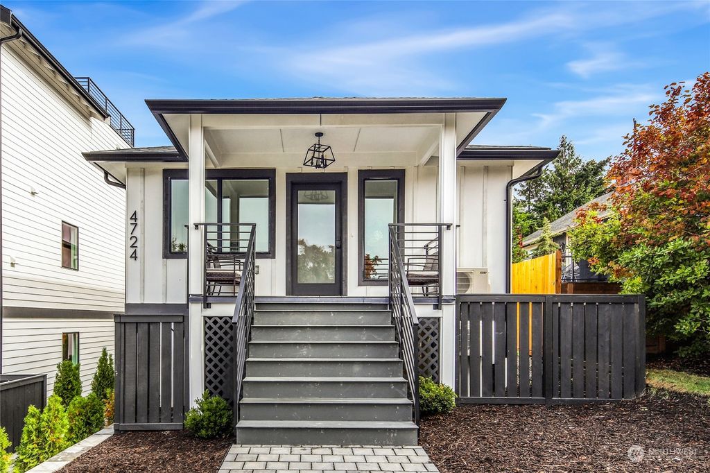 Photo of 4724 37th Avenue SW, Seattle, WA 98126 (MLS # 2321730)