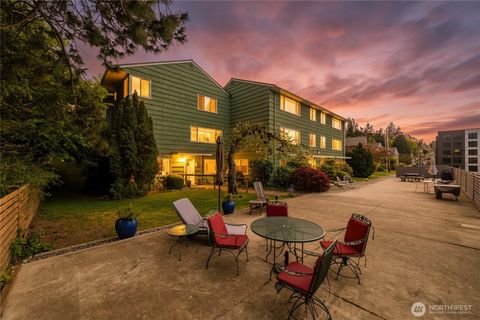 Photo of 901 N Forest Street #134, Bellingham, WA 98225 (MLS # 2514458)