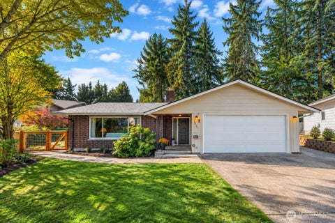 Photo of 1825 Camas Avenue NE, Renton, WA 98056 (MLS # 2586262)