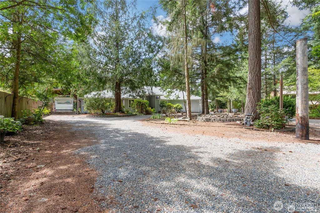 Photo of 16408 38th Avenue E, Tacoma, WA 98446 (MLS # 2473498)