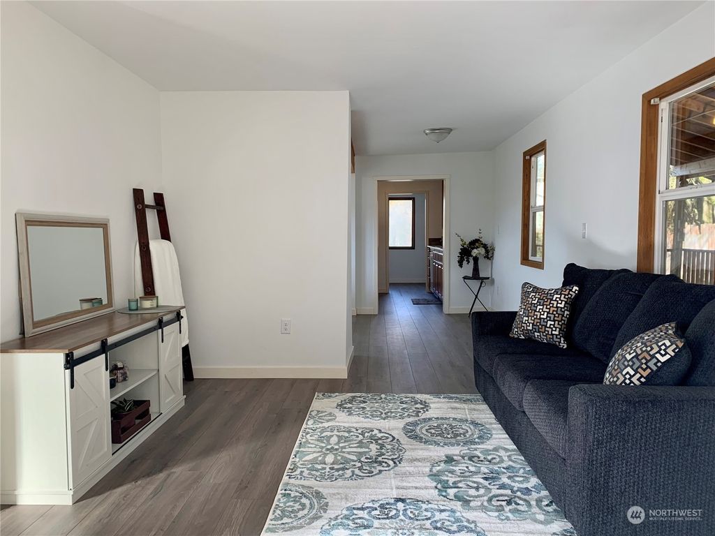 Photo of 5708 320th Avenue NE, Carnation, WA 98014 (MLS # 2039064)