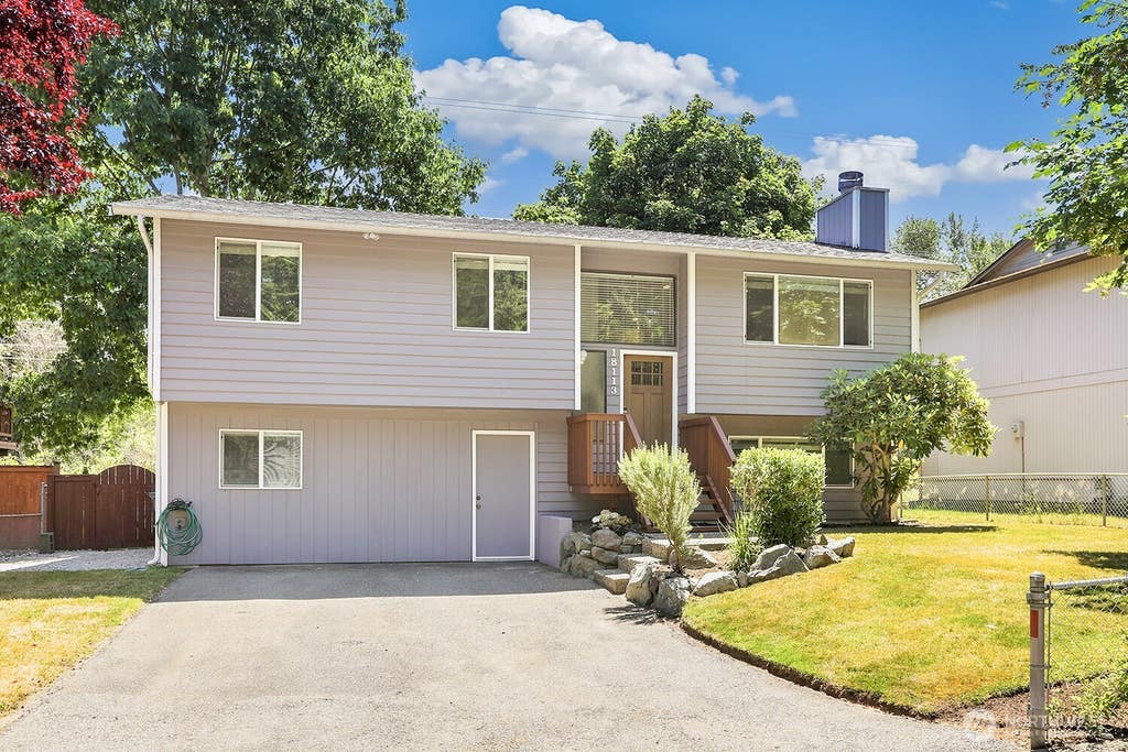 Photo of 18113 20th Drive SE, Bothell, WA 98012 (MLS # 2550187)