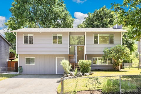 Photo of 18113 20th Drive SE, Bothell, WA 98012 (MLS # 2550187)