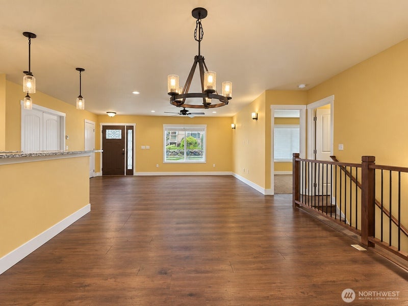 98 NW Glade Court