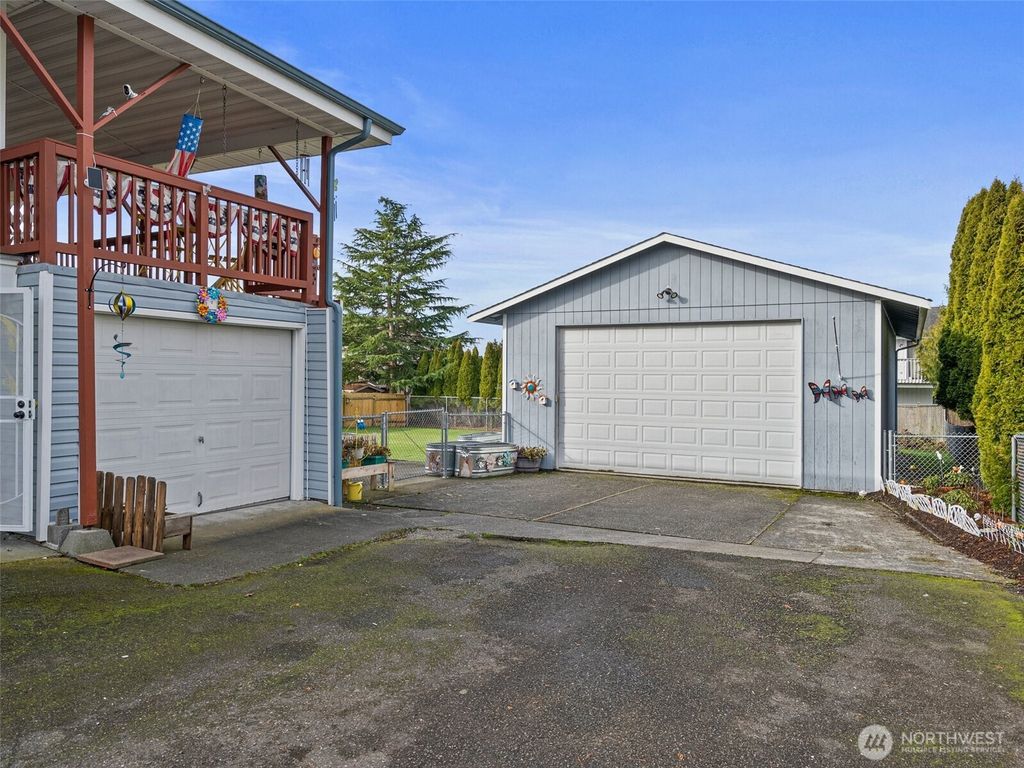 Photo of 24263 12th Place S, Des Moines, WA 98198 (MLS # 2330924)