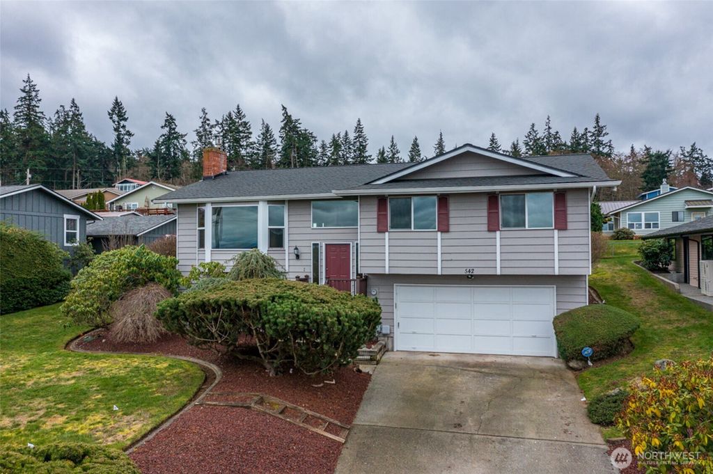 Photo of 542 Dugualla Rd Rd, Oak Harbor, WA 98277 (MLS # 2485333)