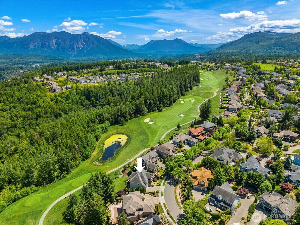Photo of 6230 Fairway Place SE, Snoqualmie, WA 98065 (MLS # 2517901)