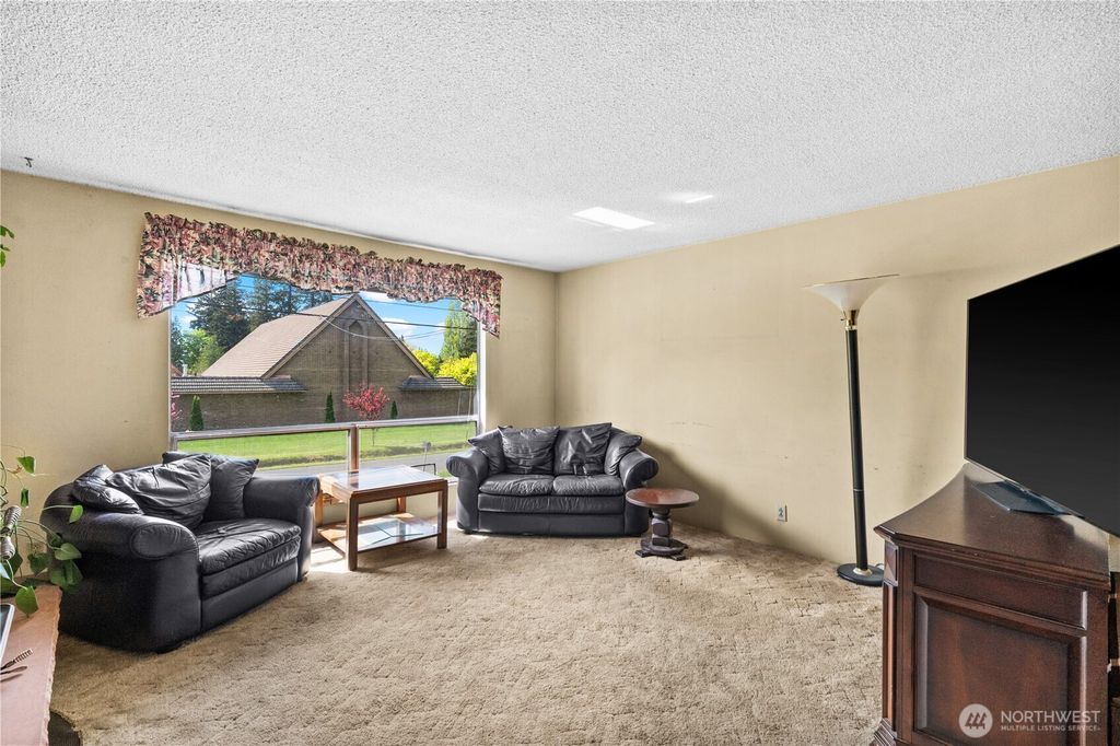 Photo of 19525 86th Avenue W, Edmonds, WA 98026 (MLS # 2516706)