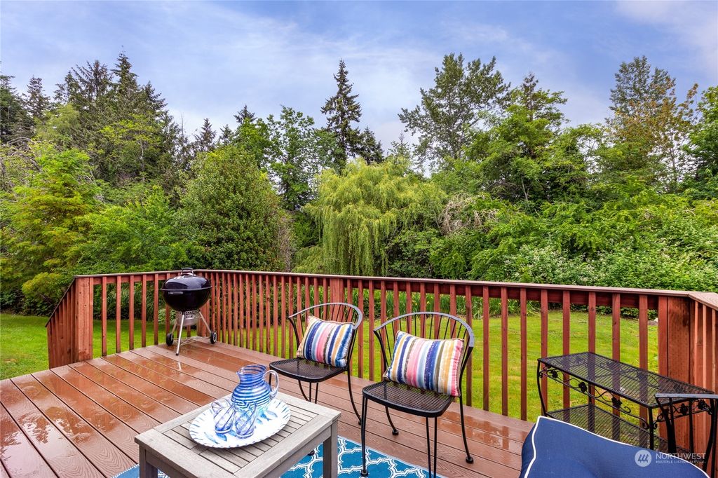 Photo of 2817 68th Drive NE, Marysville, WA 98270 (MLS # 2127342)