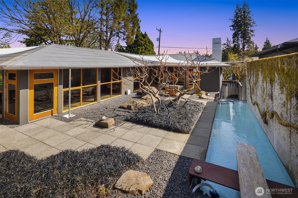 Photo of 1211 26th Avenue E, Seattle, WA 98112 (MLS # 2356509)