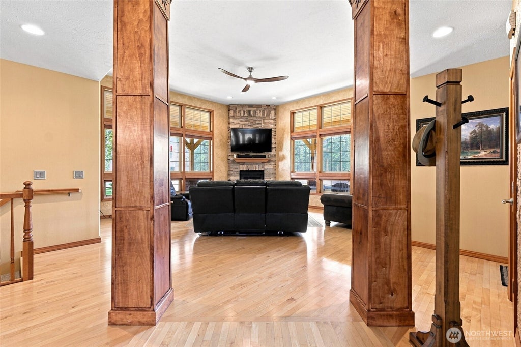 Photo of 639 Palmer Ln LN, Chewelah, WA 99109 (MLS # 2576097)