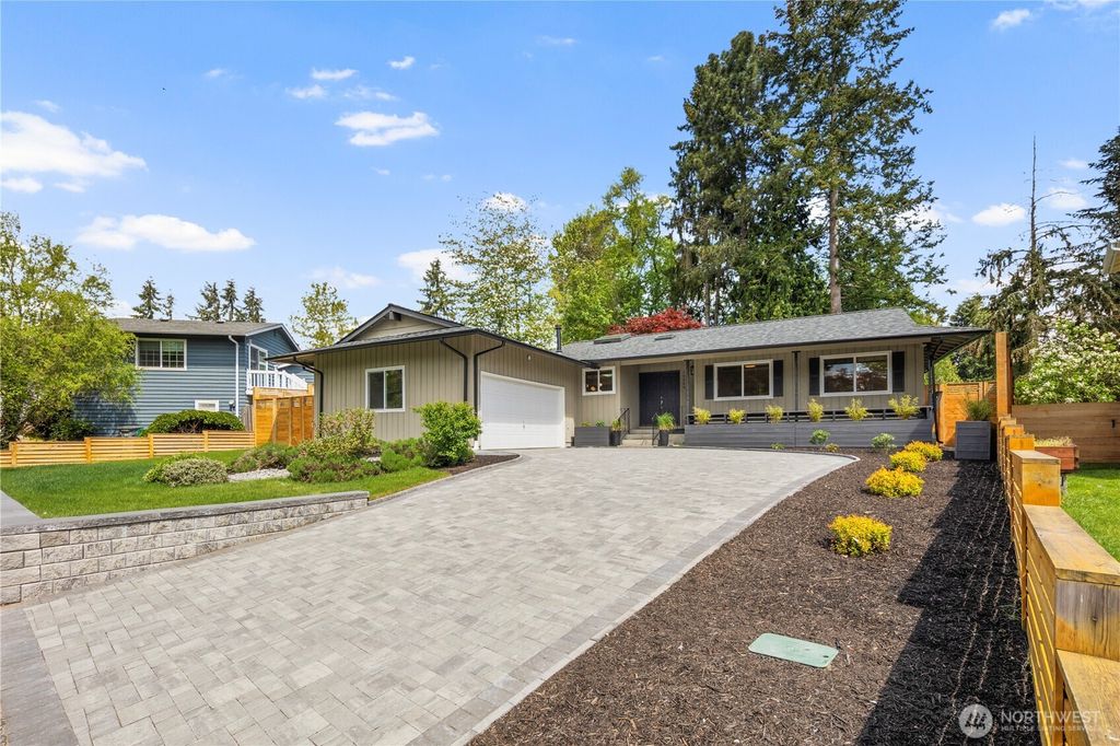 Photo of 14224 110th Avenue NE, Kirkland, WA 98034 (MLS # 2359097)
