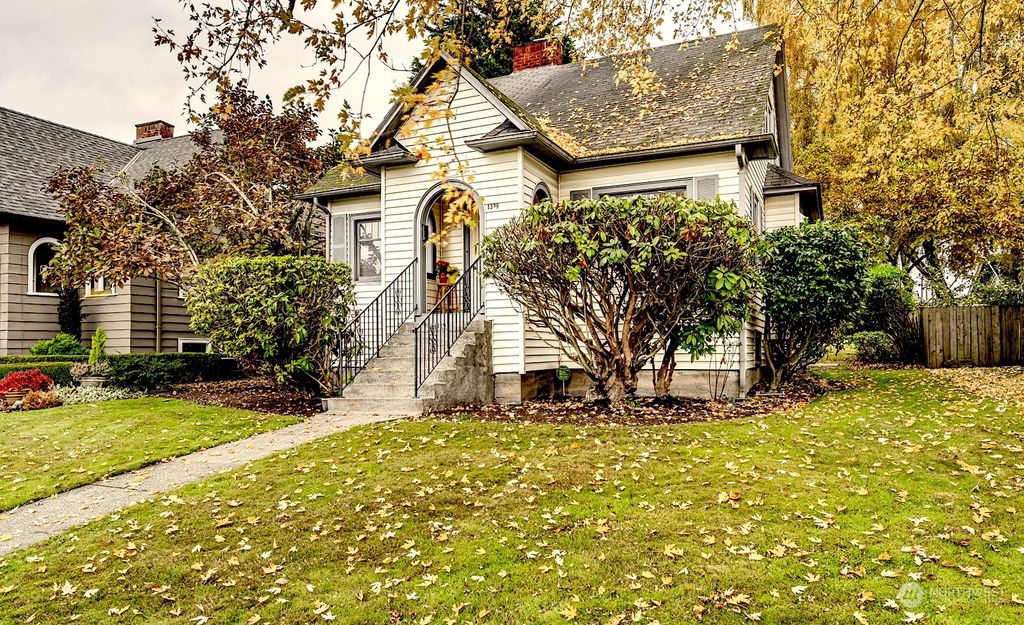 Photo of 1329 Lombard Avenue, Everett, WA 98201 (MLS # 2179427)