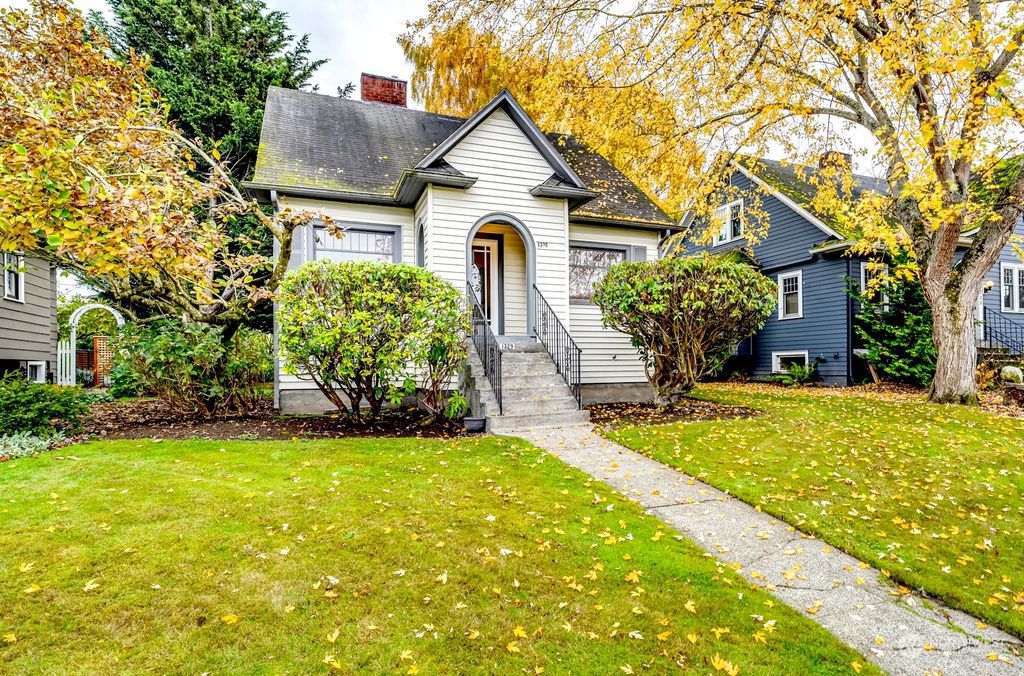 Photo of 1329 Lombard Avenue, Everett, WA 98201 (MLS # 2179427)