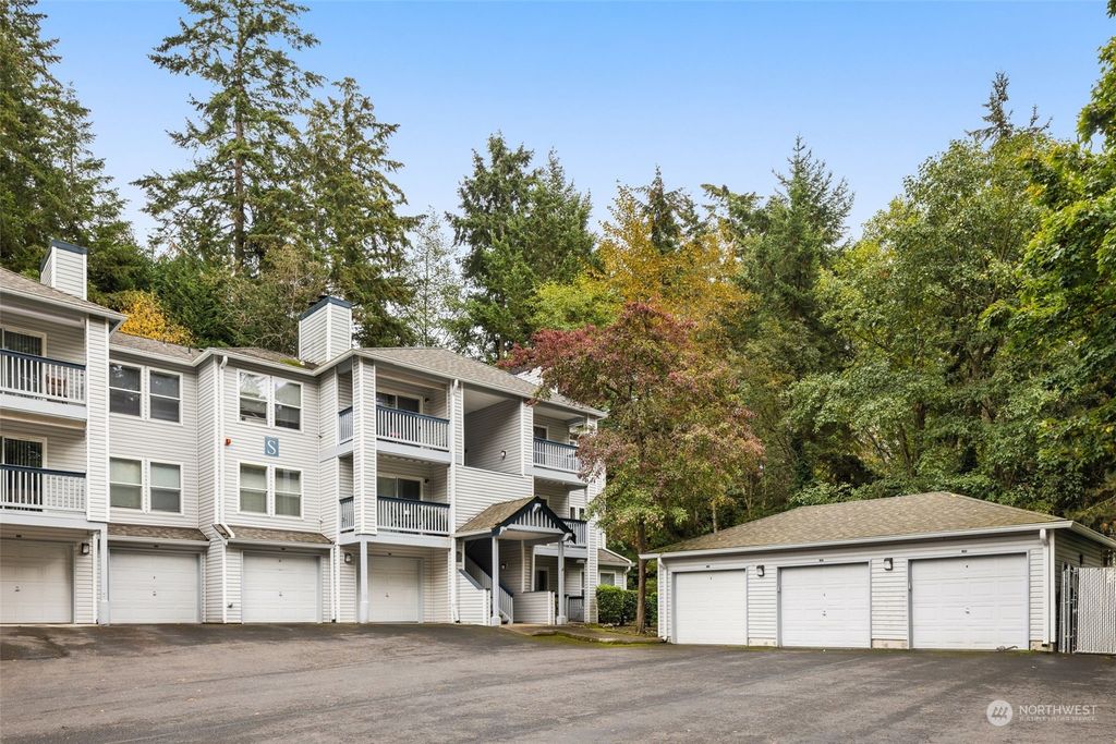 Photo of 33020 10th Avenue SW #S-304, Federal Way, WA 98023 (MLS # 2299159)