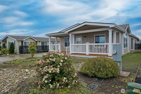 Photo of 731 W. Heritage Loop, Sequim, WA 98382 (MLS # 2493807)