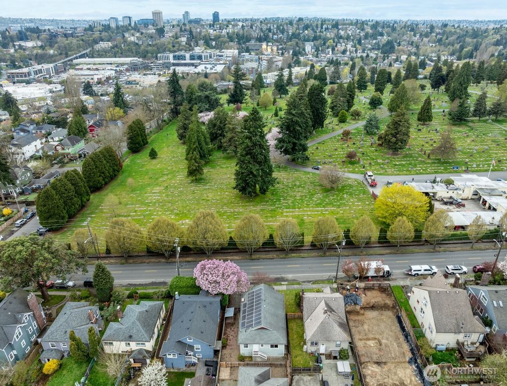 Photo of 5022 35th Avenue NE, Seattle, WA 98105 (MLS # 2356859)