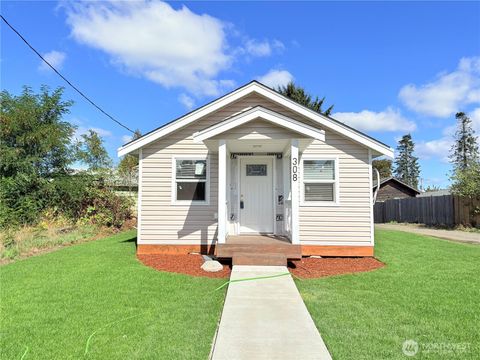 Photo of 308 E Roosevelt Street, Shelton, WA 98584 (MLS # 2408051)