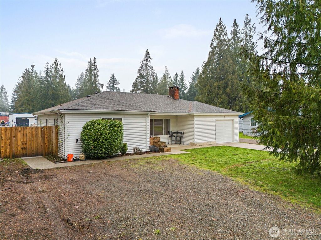 Photo of 2949 S Bay Road NE, Olympia, WA 98506 (MLS # 2465231)