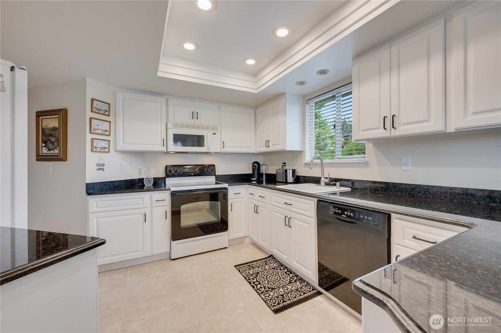 23505 Lakeview Drive C304