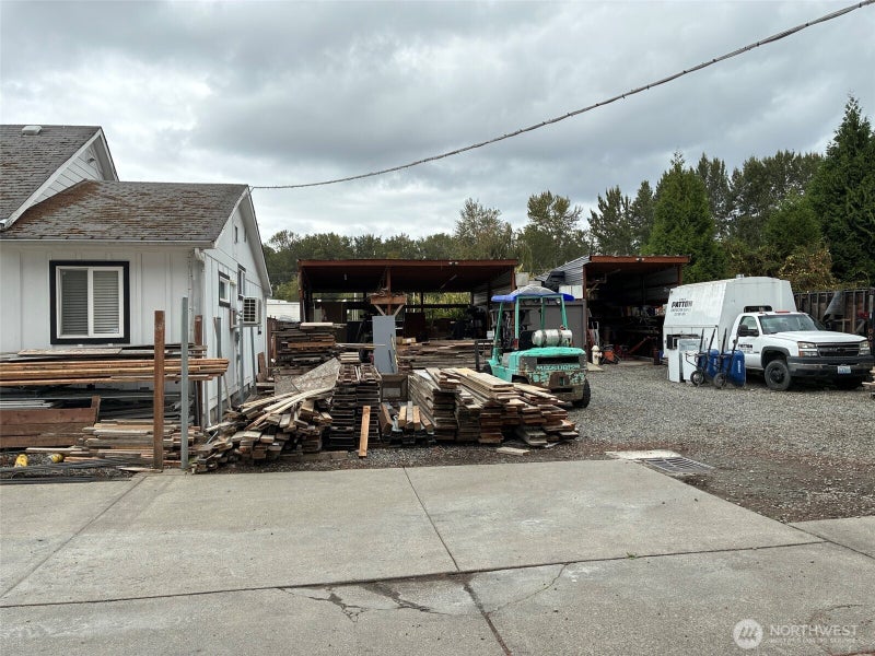 1513 NW 18th St
