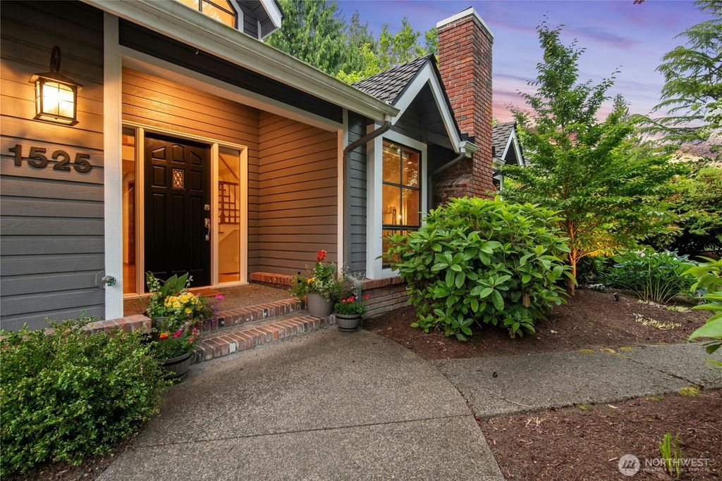 Photo of 1525 145th Place SE, Mill Creek, WA 98012 (MLS # 2390032)