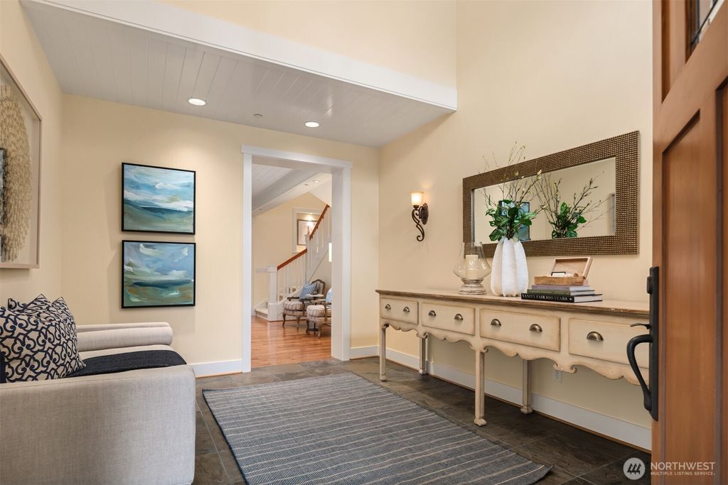 Photo of 9100 NE 42nd Street, Yarrow Point, WA 98004 (MLS # 2486613)