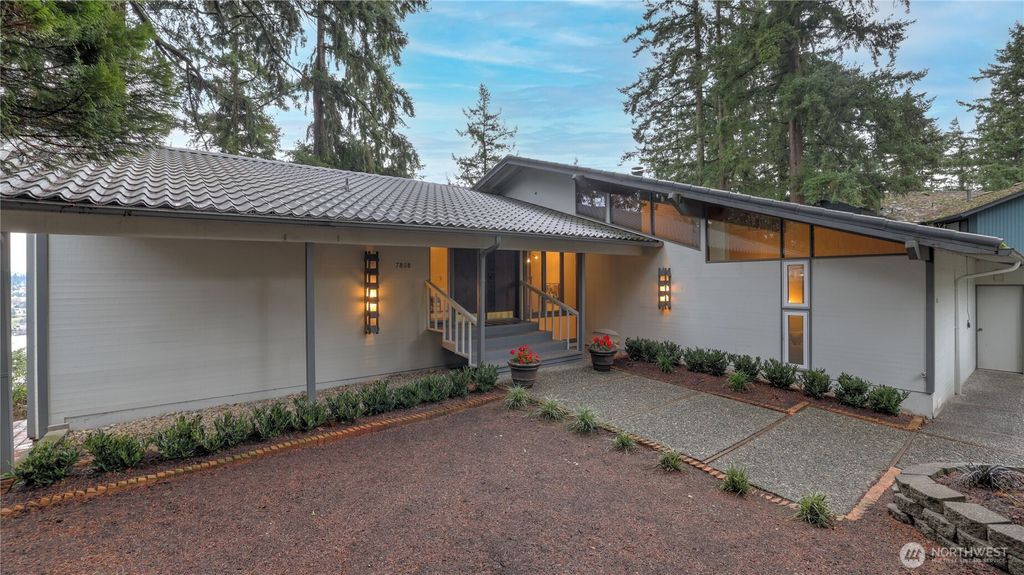 Photo of 7808 89th Place SE, Mercer Island, WA 98040 (MLS # 2463883)