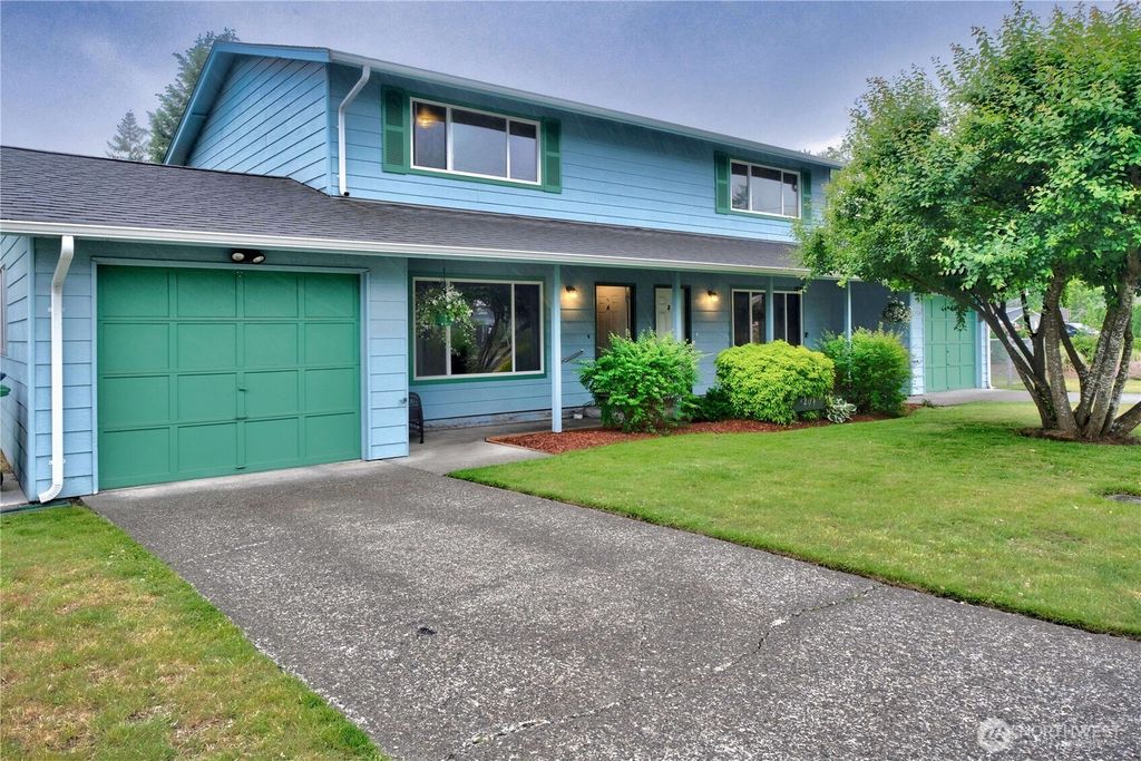 Photo of 1204 Short Street, Marysville, WA 98270 (MLS # 2387323)